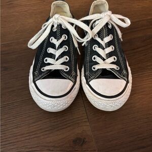 Kids Black and White Sneakers Converse black girls size 12c good condition